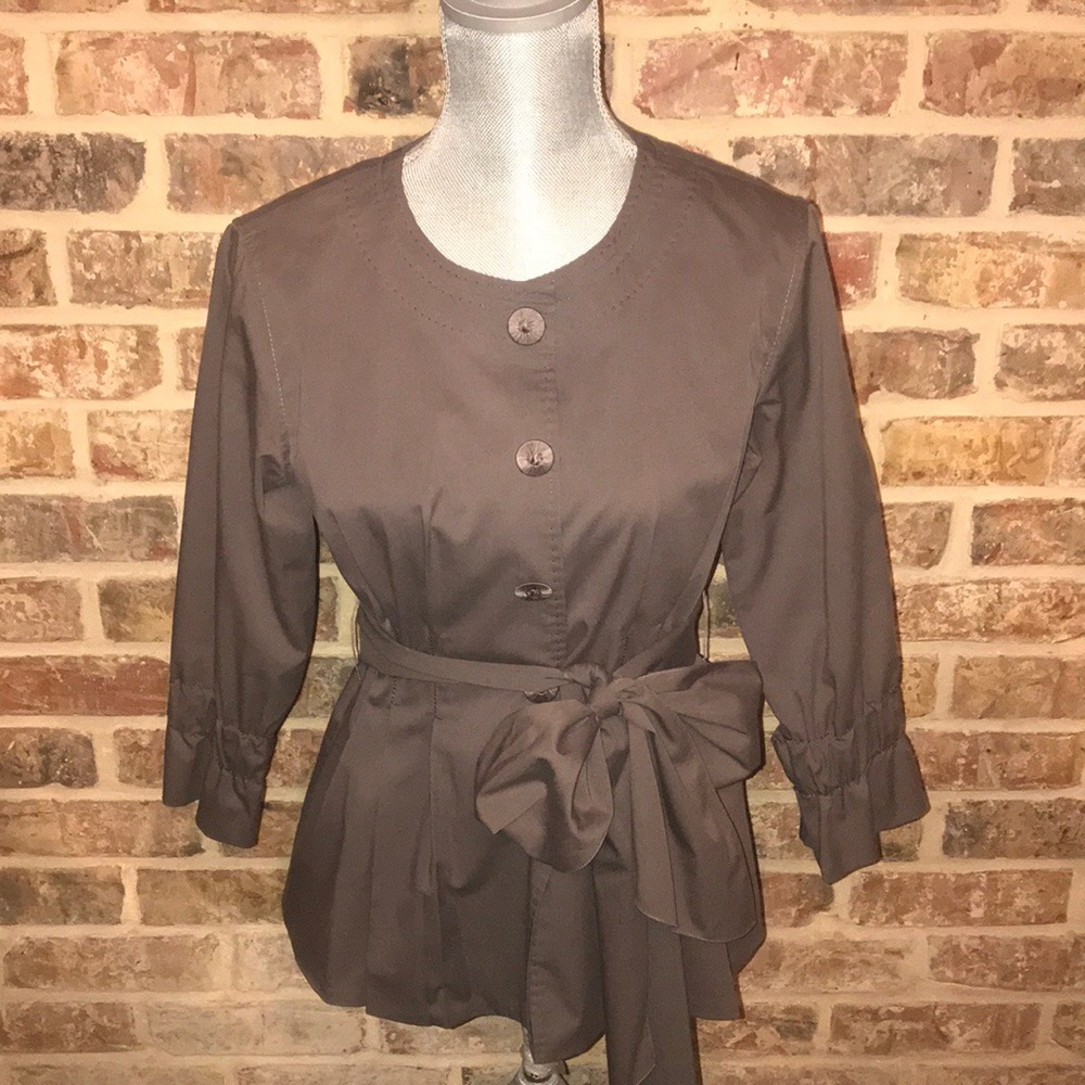 Elie Tahari Top/Blazer